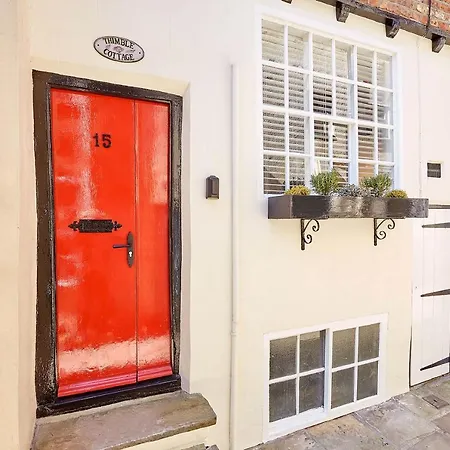 Host & - Thimble Holiday home Whitby