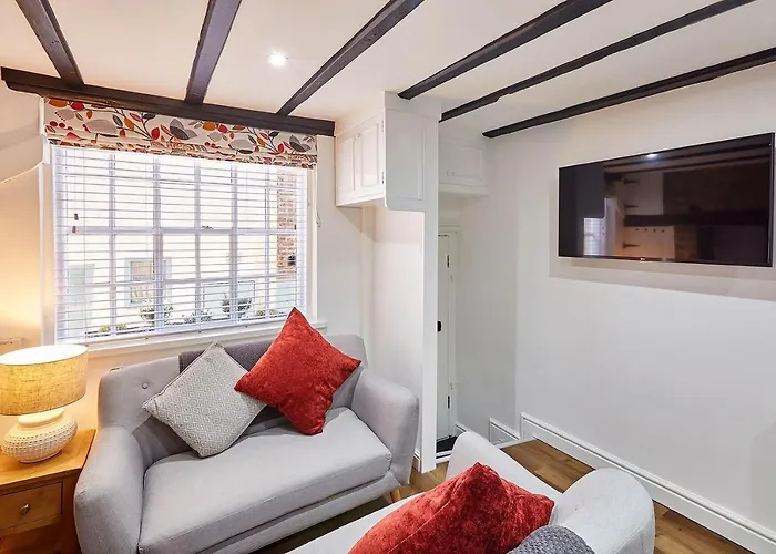 Host & - Thimble Holiday home Whitby